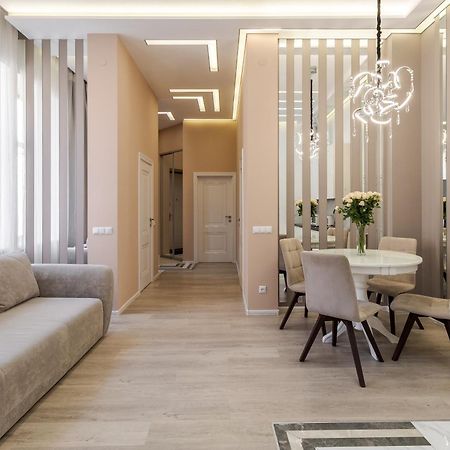 Royal Stylish Apartment In The Old City Λβιβ Εξωτερικό φωτογραφία